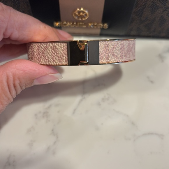 Michael Kors pink and rose gold bangle - Picture 5 of 8
